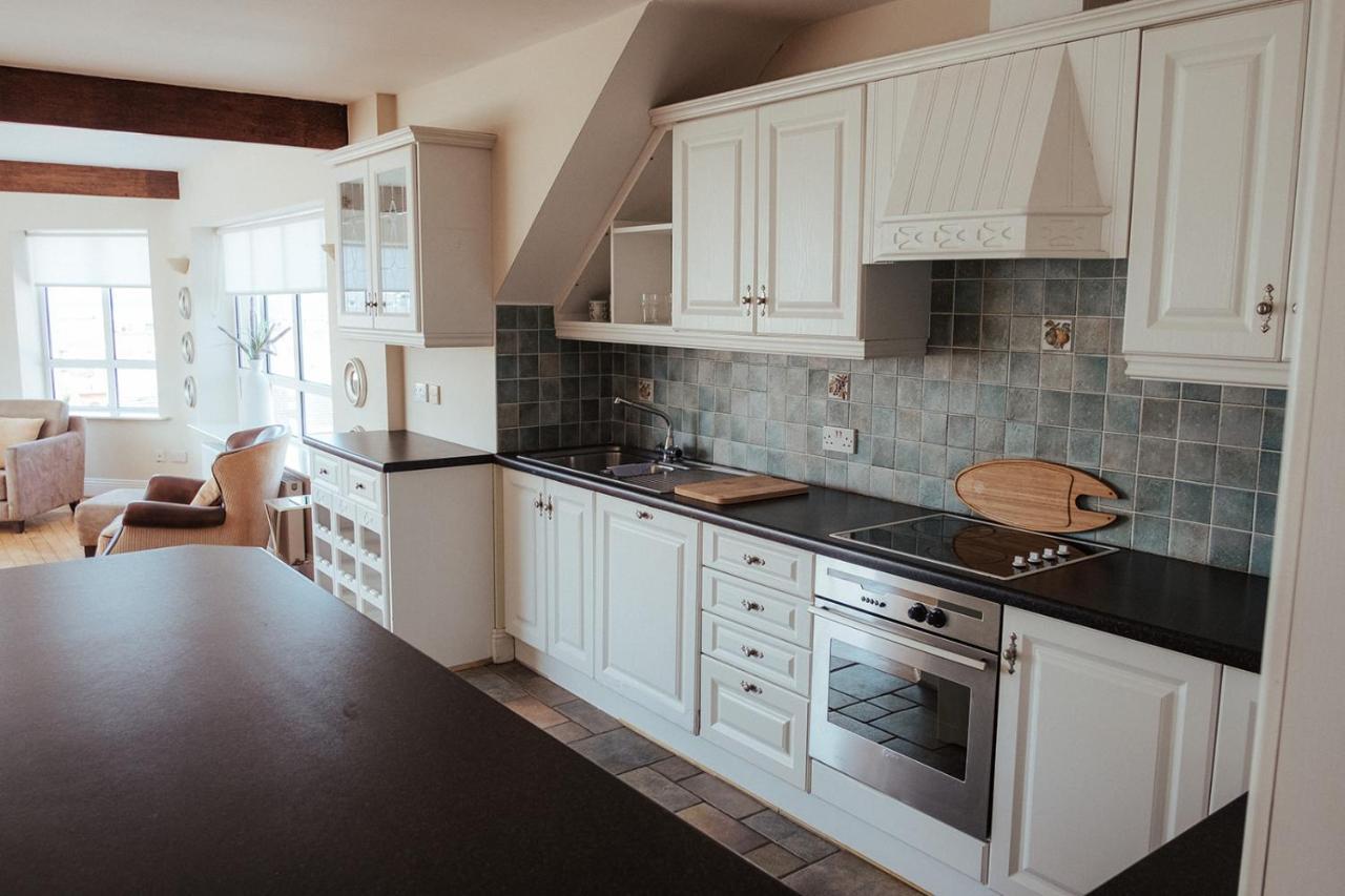 Lehinch Lodge Lahinch Esterno foto